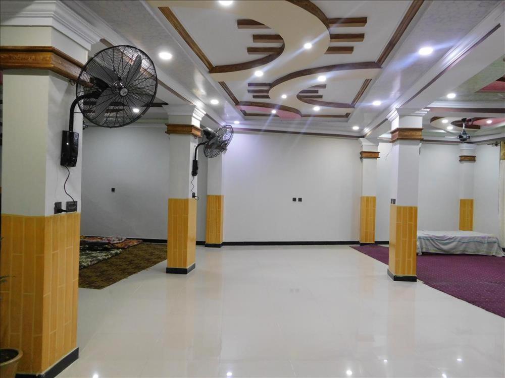 Ak Hotel Abbottabad ภายนอก รูปภาพ